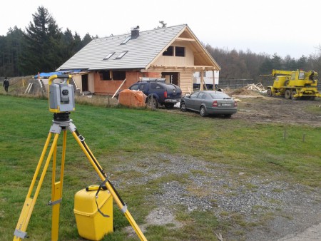 geodet - kolín - vytyčení domu - zaměření domu - geometrický plán - kolaudace